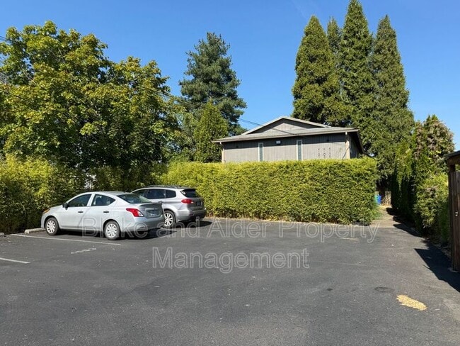 Building Photo - 4105 NE Killingsworth St