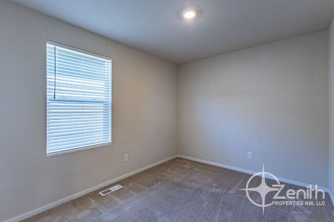 Building Photo - 215 N Layla Pl