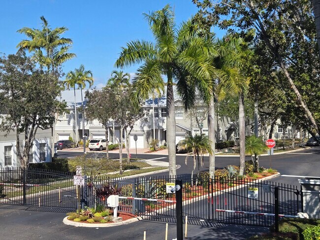 Building Photo - 1130 Shoma Dr