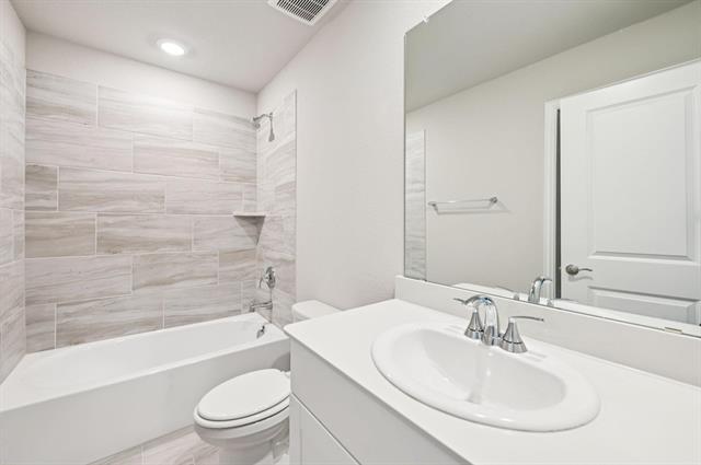 Building Photo - 413 Loch Dr