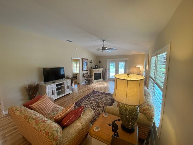 Building Photo - Beautiful Over Sized TURNKEY SEASONAL 2 bed 2 bath Rental on Golf Course in Polo Ridge