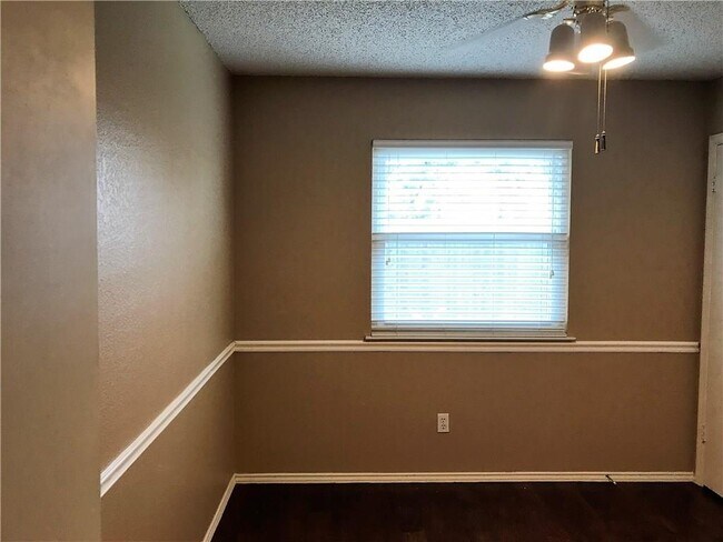 Building Photo - 3205 Blazing Star Trail