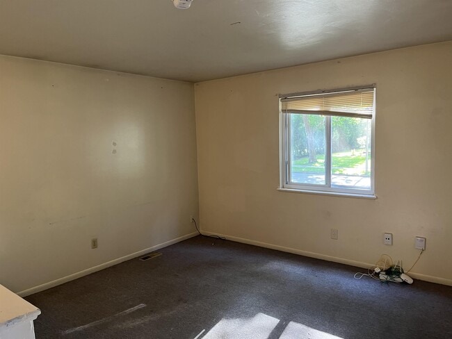 Building Photo - 606 Spartan Ave