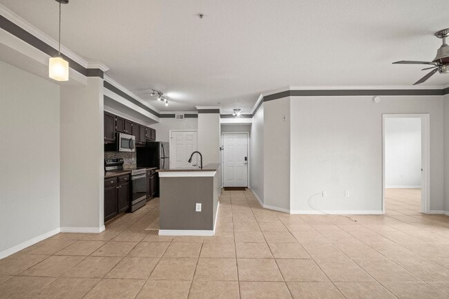 Building Photo - Stunning 2-bedroom, 2-bathroom, Gated comm...
