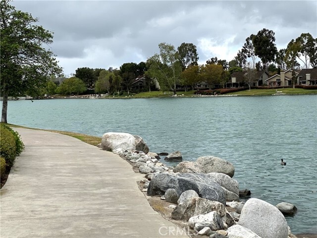 Building Photo - 3 Rushingwind