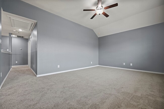 Building Photo - 2411 Lowndes Point
