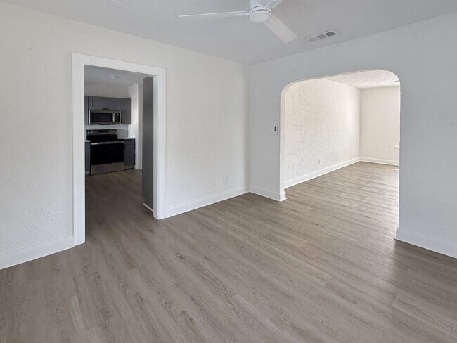 Building Photo - Recently Updated 3/2 with Pool and 2 Car Garage