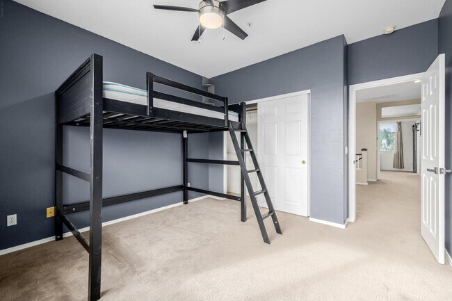 Building Photo - 7740 E Phantom Way