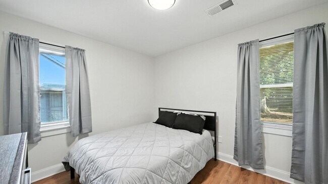 Building Photo - 3236 Allison Ave