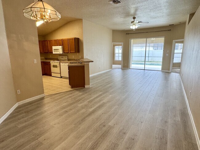 Building Photo - 3120 Rawcliffe Rd