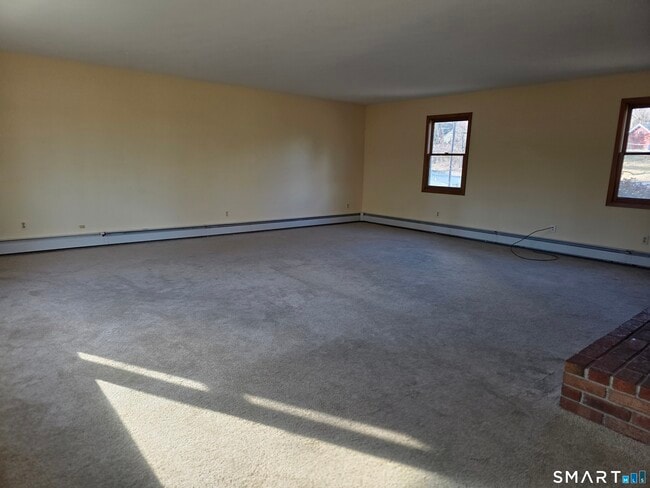 Building Photo - 25 Brook Pine Dr