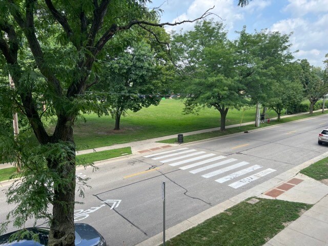 Park view - 815 E Mifflin St