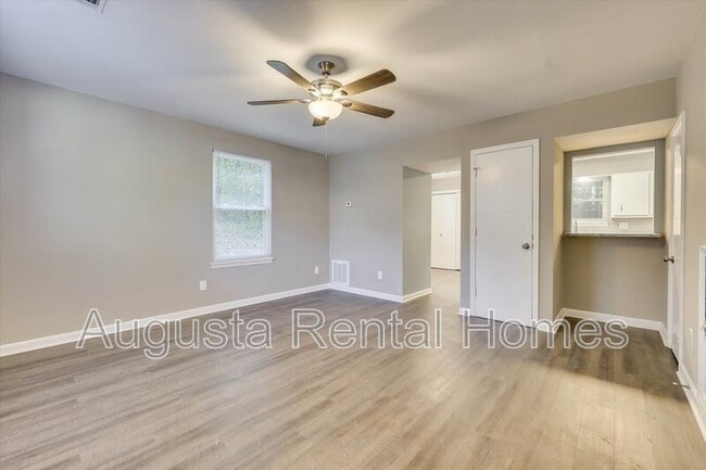 Building Photo - 314 W Buena Vista Ave