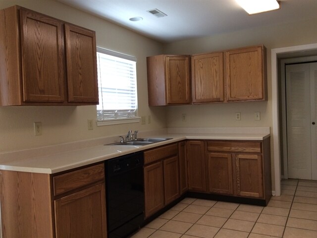 Building Photo - 12693 Glengary Dr