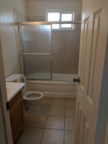 Building Photo - 1910 Vassar St