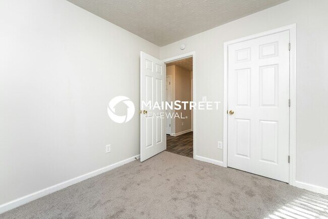 Building Photo - 4 Bedroom Pet-Friendly Home in Lithonia, G...