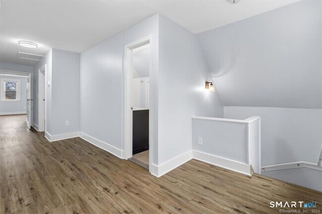 Building Photo - 55 Admiral St