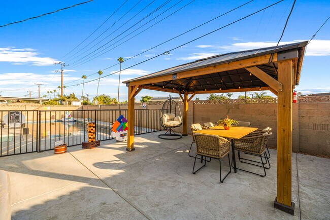 Building Photo - 632 Kenoak Dr