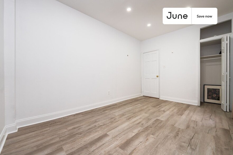 Building Photo - 23 E 109th St