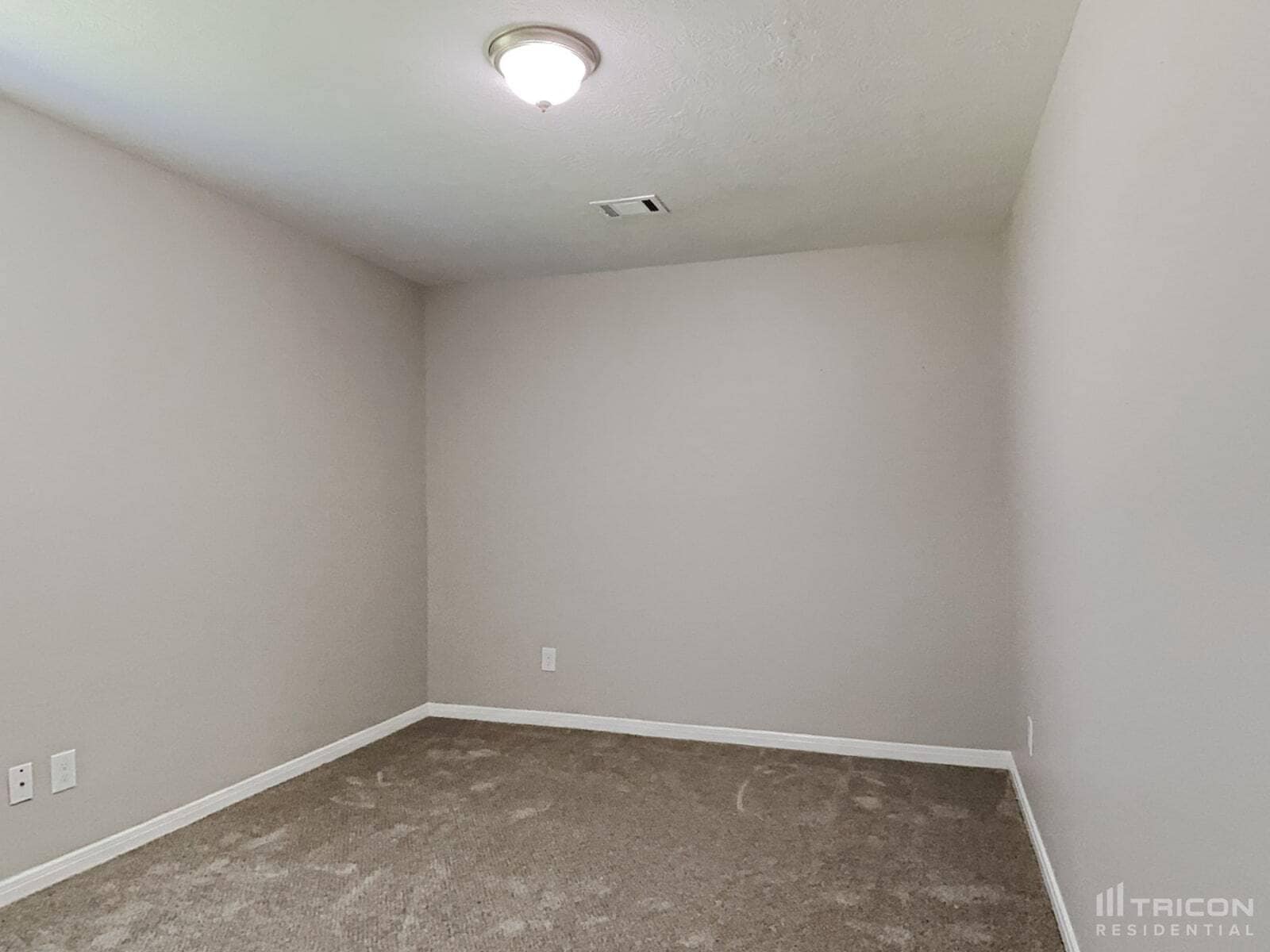 Building Photo - 16333 Sun View Ln