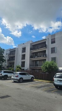 Building Photo - 5625 W 20th Ave