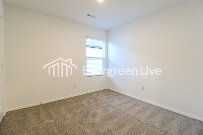 Building Photo - 10820 Mason Dr