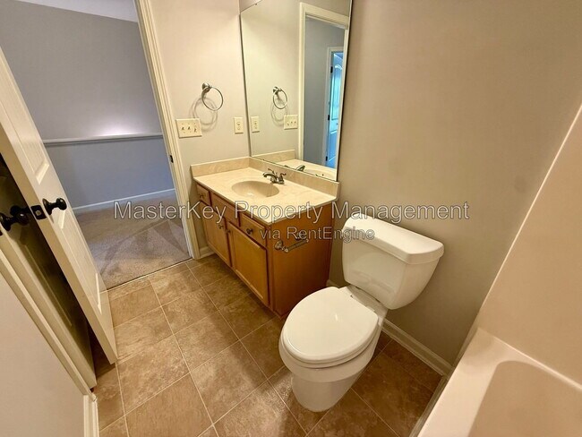 Building Photo - 533 Matheson Place