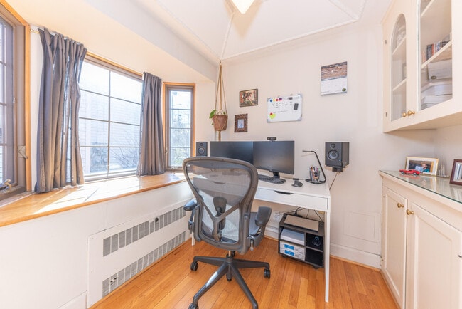 Building Photo - 1911 Geddes Ave