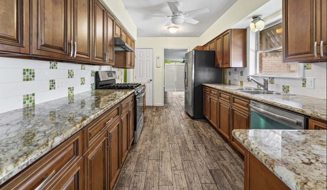 Building Photo - 3314 Blue Bonnet Blvd