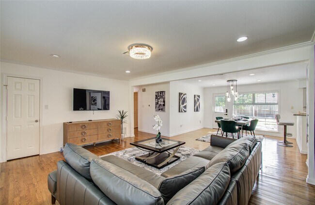 Building Photo - 5329 Pagewood Ln