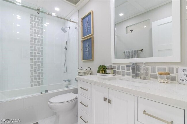 Building Photo - 5544 Lago Villaggio Way