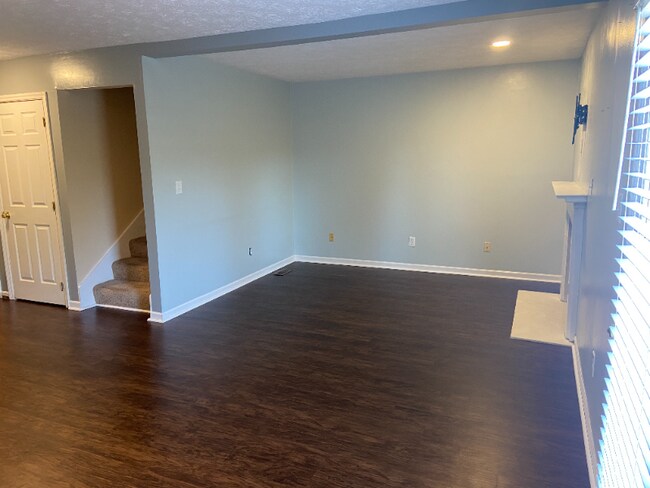 Building Photo - 3134 High Ridge Dr