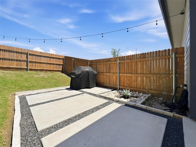 Building Photo - 10620 Deaton Ln