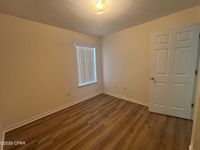 Building Photo - 509 Phillips Ct