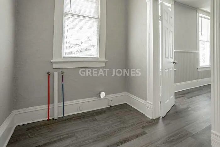 Building Photo - 2911 Beacon Ave