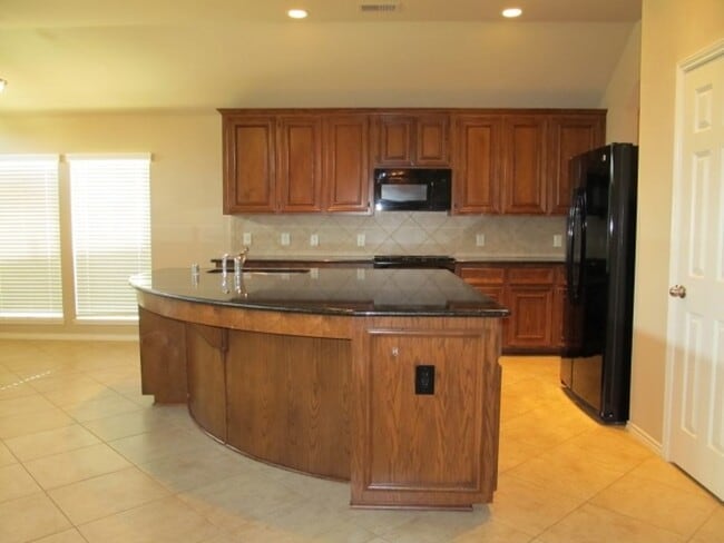 Building Photo - 13022 Golden Water Ct