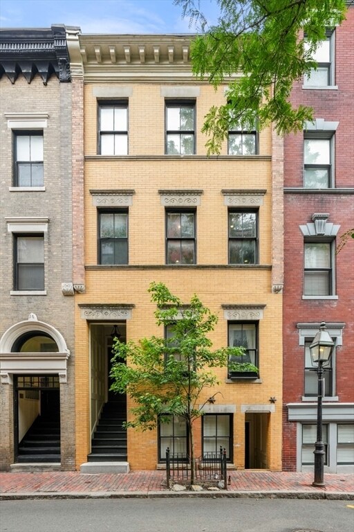 Building Photo - 102 Myrtle St
