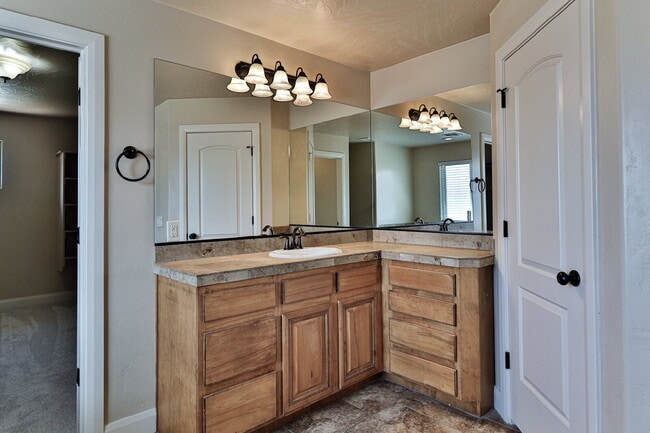 Building Photo - "Spacious 4-Bedroom Retreat with 3,584 Sq ...