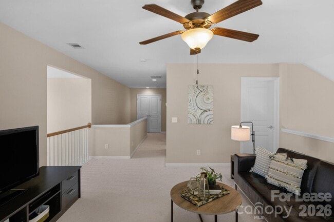 Building Photo - 2076 Belair Dr