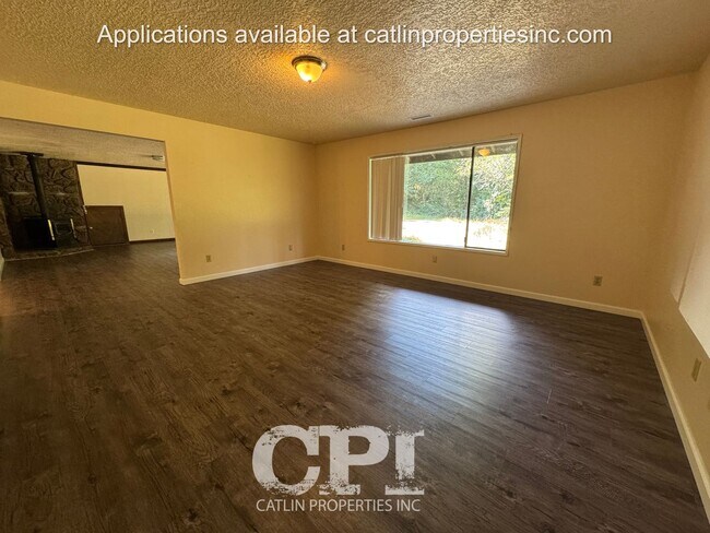Building Photo - 671 Ragland Rd