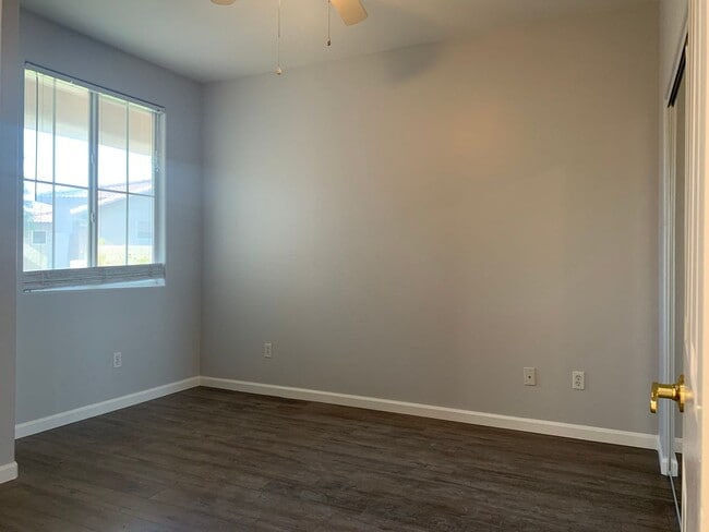Building Photo - Lovely La Paloma Home For Lease
