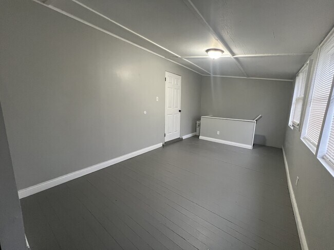 Building Photo - 406 Tiffin Ave