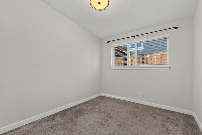 Building Photo - Charming and Cozy Air-Conditioned High Point Rambler (1st Month Free)