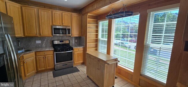Building Photo - 2545 Logan Wood Dr