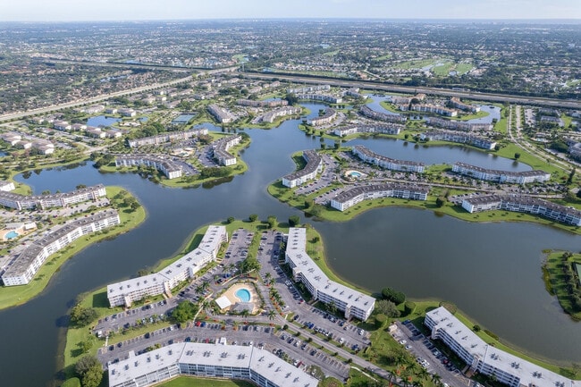 Building Photo - 3038 Cornwall B