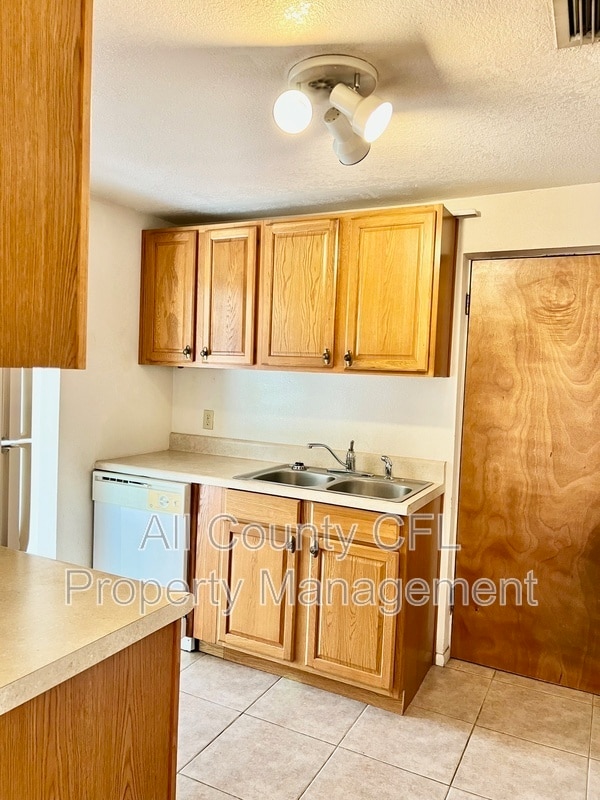 Building Photo - 718 Buckminster Cir
