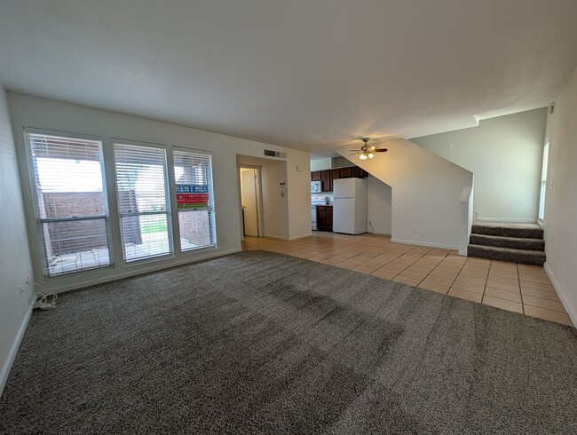 Building Photo - 2 Bedroom Condo in the Escalante Community...