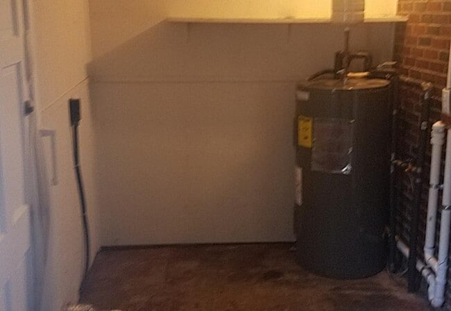 Building Photo - 2615 Kildare St NW