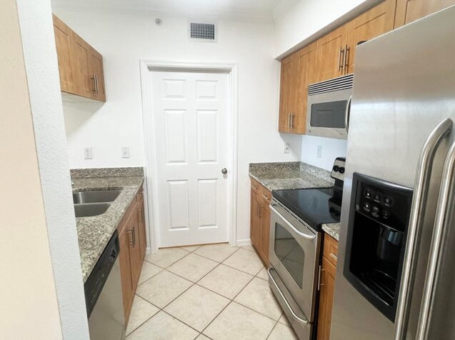 Building Photo - 6482 Emerald Dunes Dr