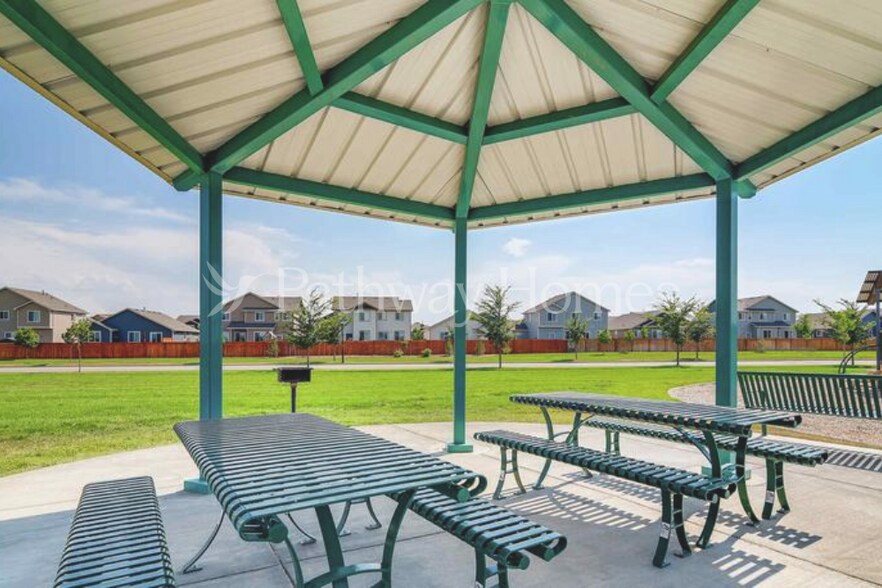 Building Photo - 963 Cascade Falls St